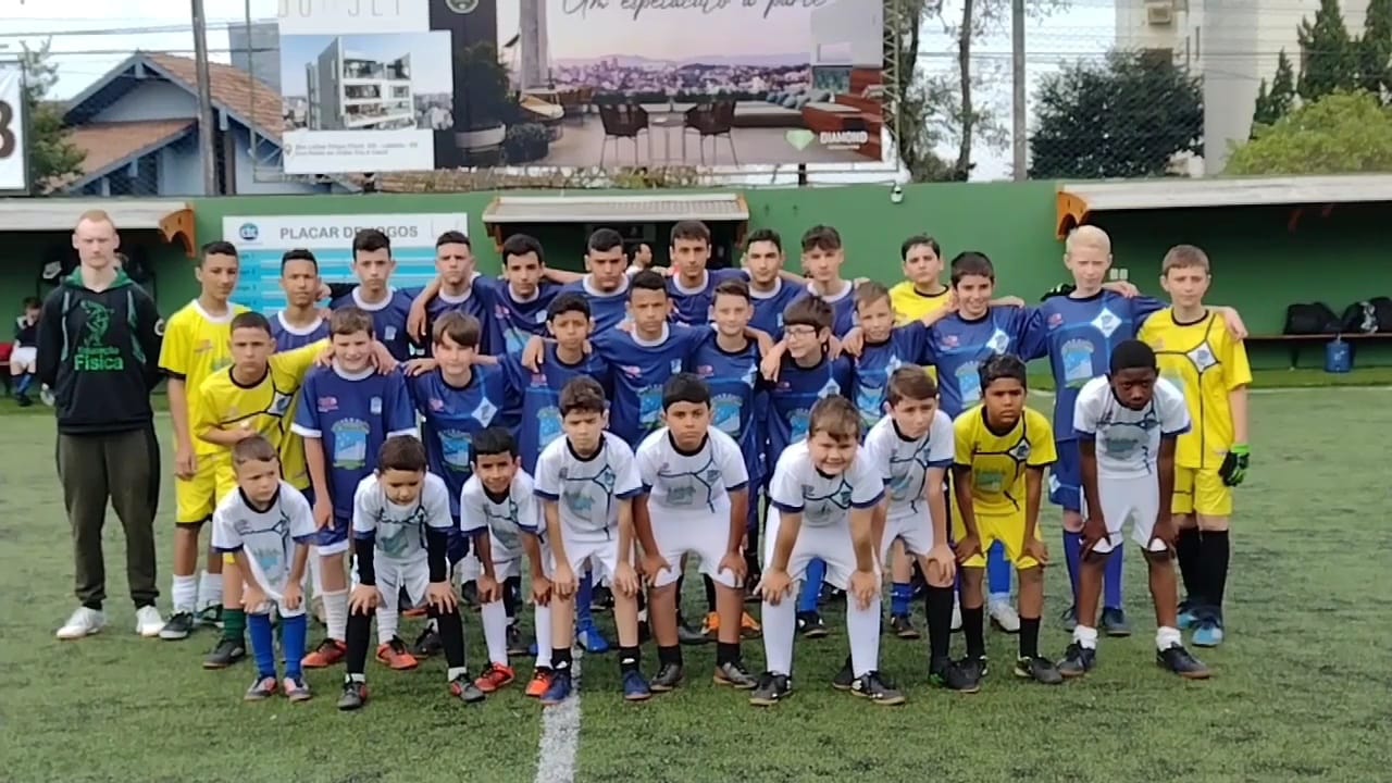 Escola de Futebol Geração 5 Estrelas participa de evento no CTC, em Lajeado