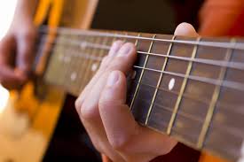 Aulas gratuitas de música seguem sendo oferecidas pelo município