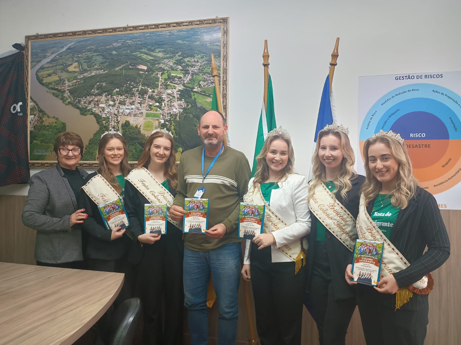Comitiva convida para a 28ª Festa Municipal do Colono Imigrante de Mato Leitão