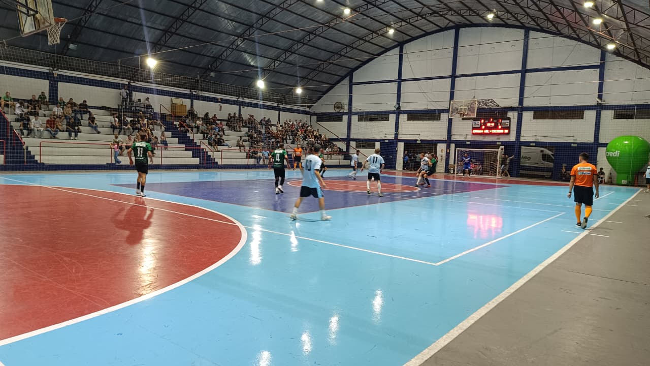 Todas as categorias de Cruzeiro do Sul estão nas semifinais do Futsal do G8