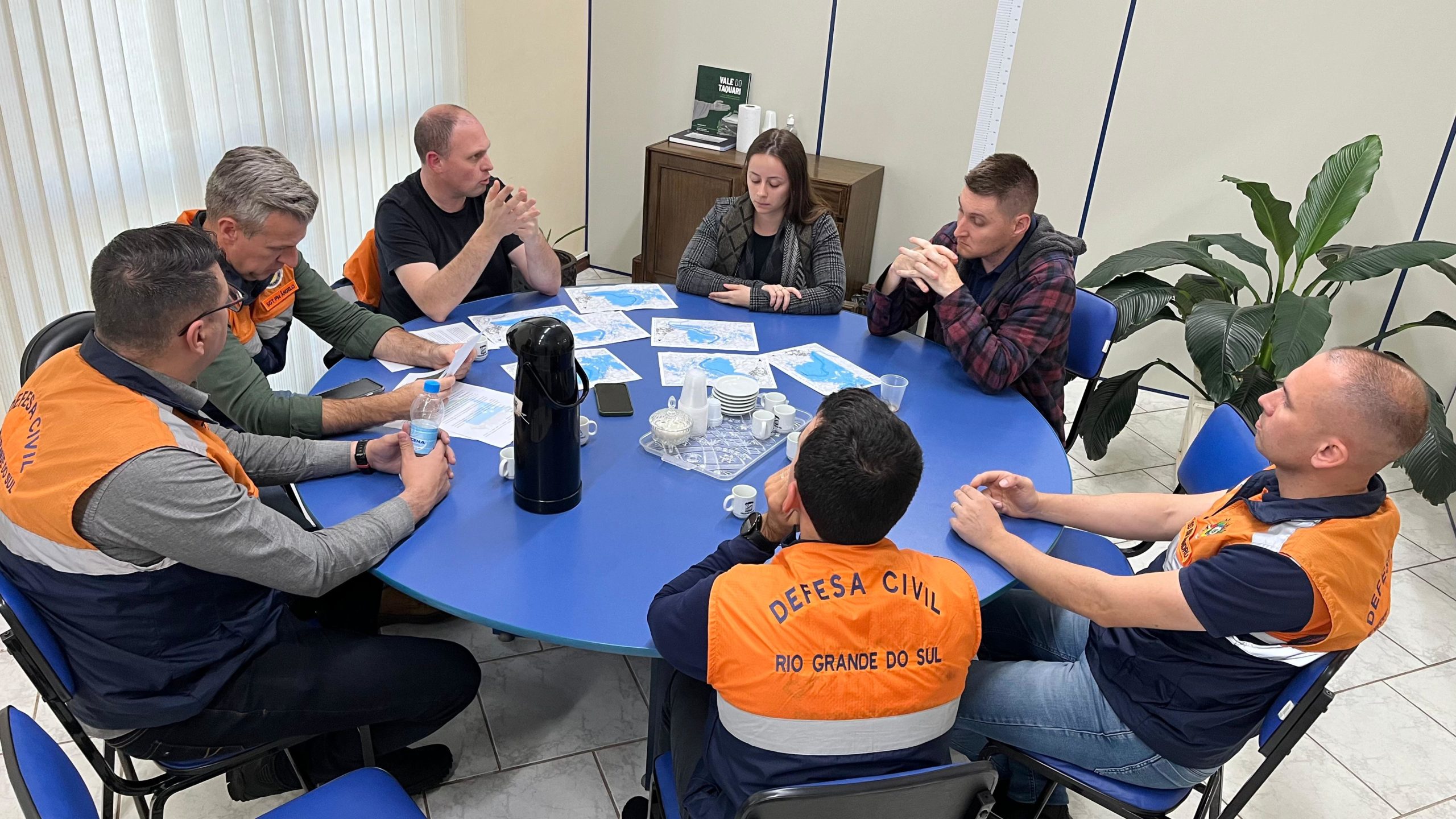 Defesa Civil debate alternativas para moradores da região da Curva da Demanda