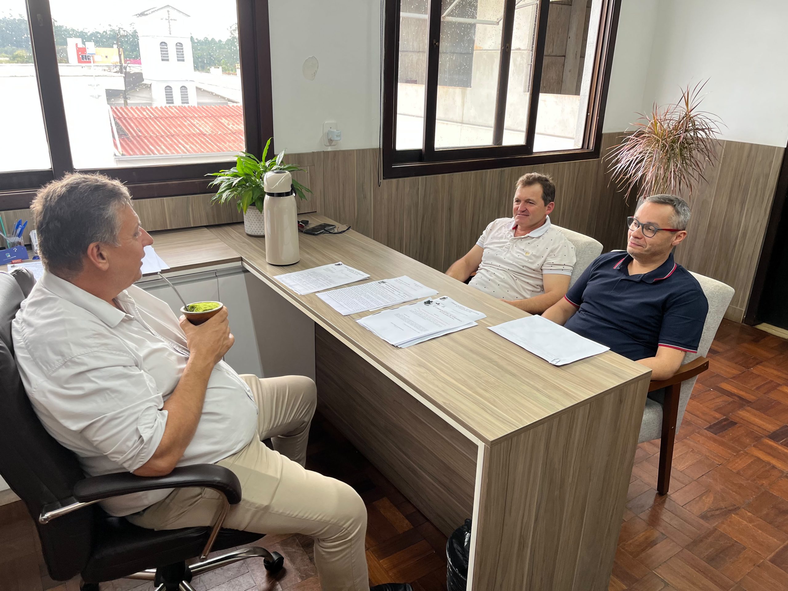 Produtor rural cruzeirense anuncia instalação de biodigestor e pede auxílio do poder público para preparação do terreno
