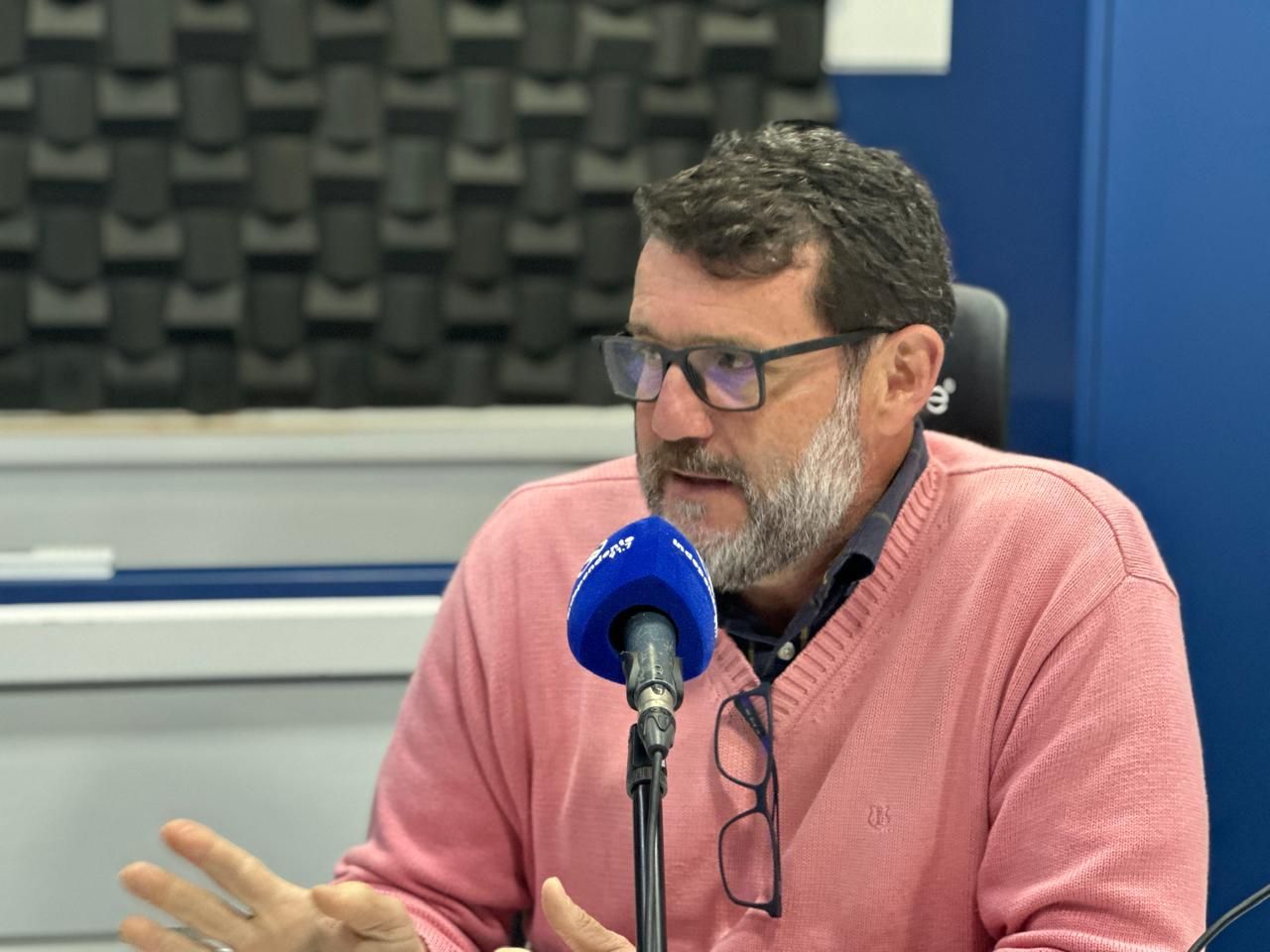 Hospital de Cruzeiro do Sul prepara programa de atendimento oftalmológico para alunos da rede pública